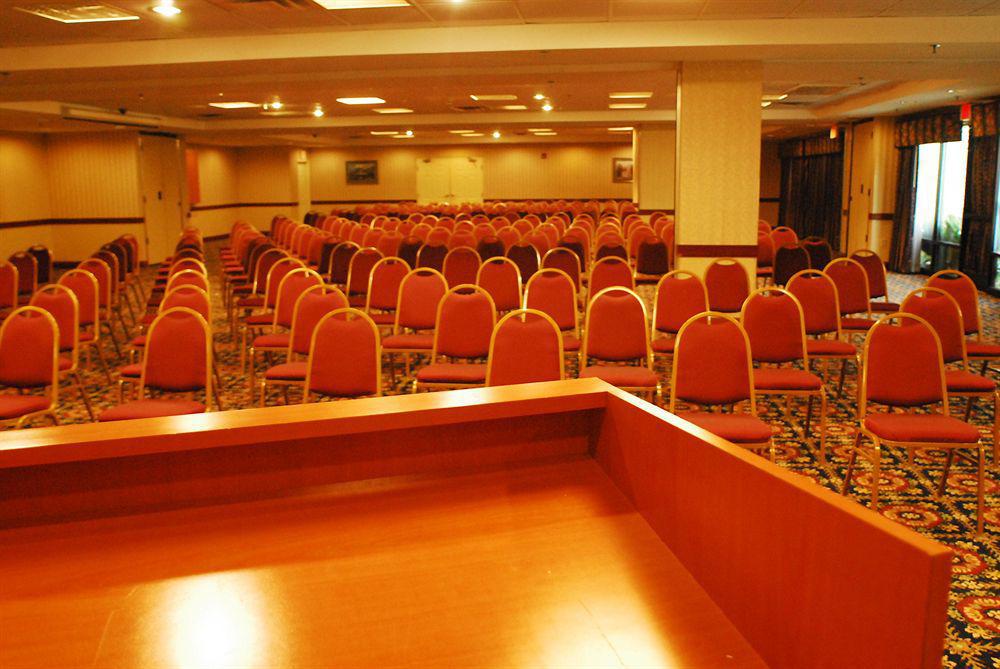 Savannah Gateway Hotel & Suites Georgetown المرافق الصورة